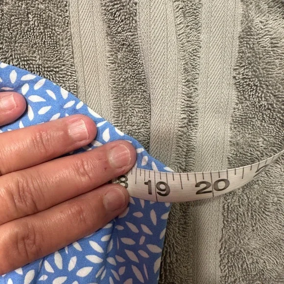 Summer Dress...Blue and White Patterned Dress Medium. Pockets... - Picture 6 of 8